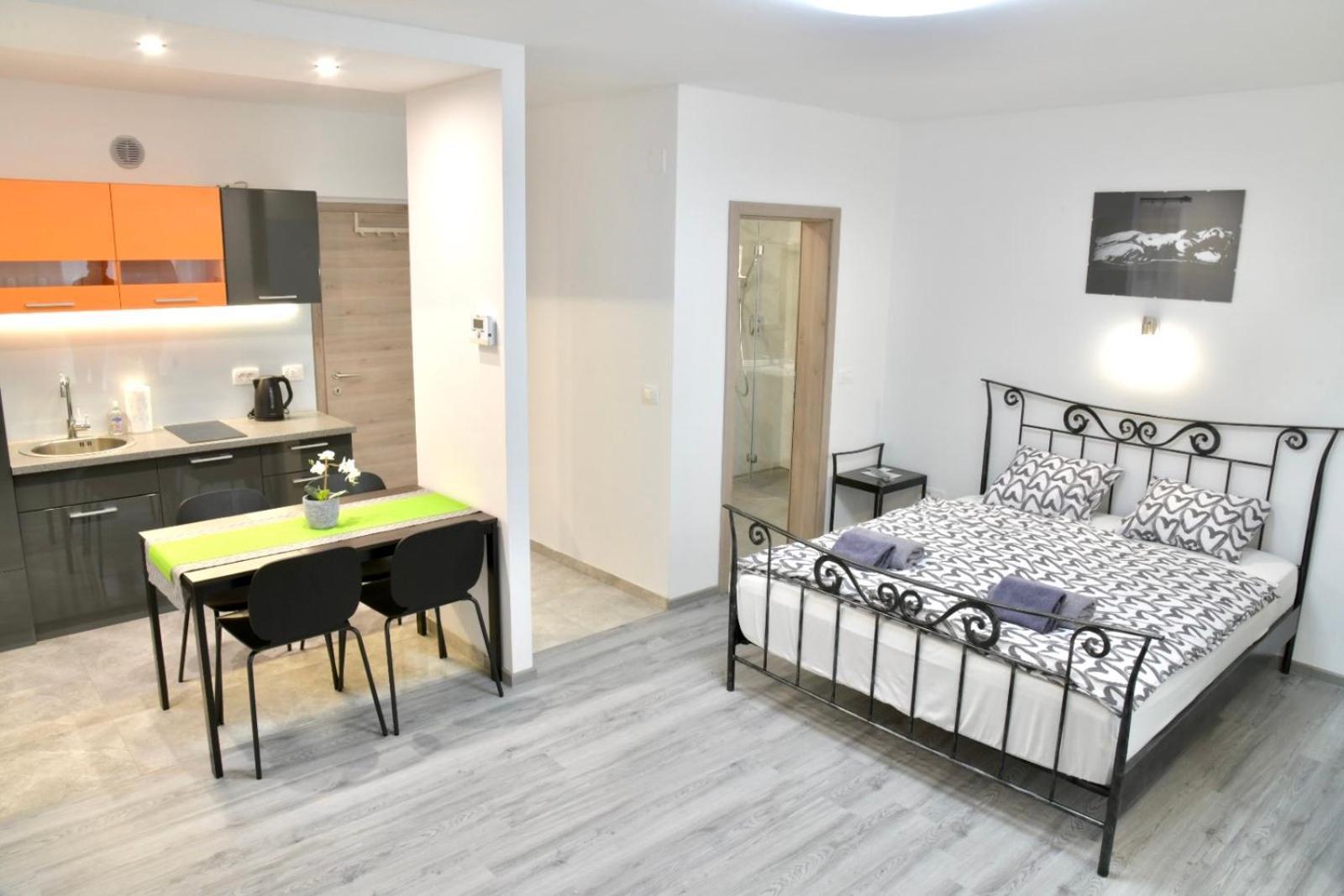 Stara Jezica Apartments With Wifi Ljubljana Eksteriør bilde